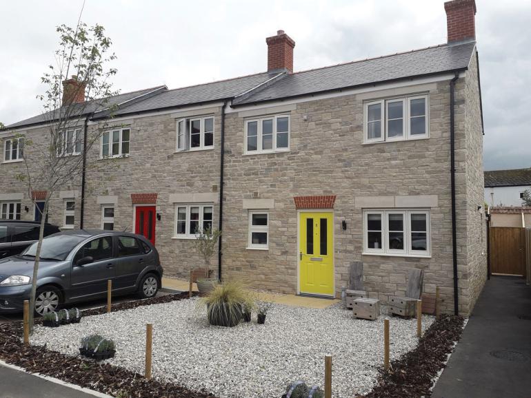 Purbeck white buff stone used in modern terraced housing