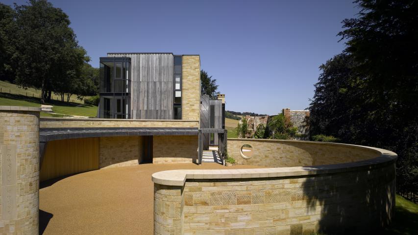 Award Winning Private Residence - Southdowns National Park – Wealden Sussex Sandstone Course Tooled Walling