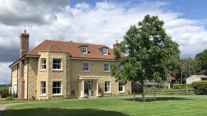 Private Residence - West Sussex – Wealden Sussex Sandstone HS2 &amp; Fine Grade Masonry - Cills, Heads &amp; Portico